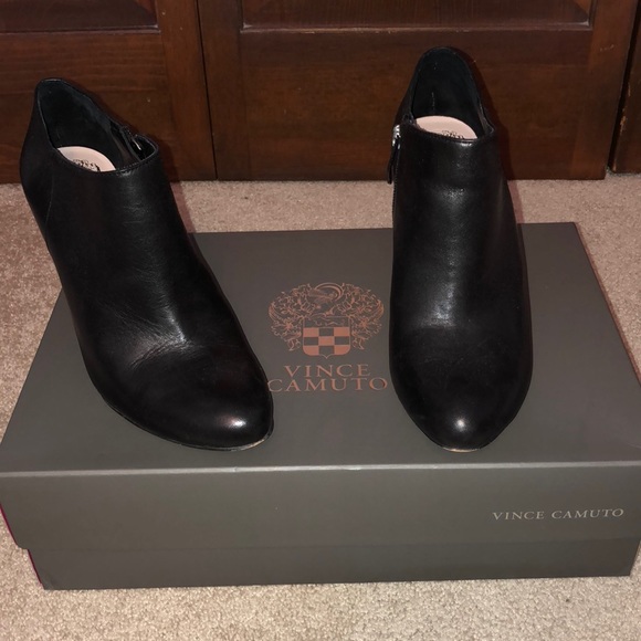 Vince Camuto Shoes | Vince Camuto Vive Bootie | Color: Black | Size: 6.5 | Larmelietoms's Closet